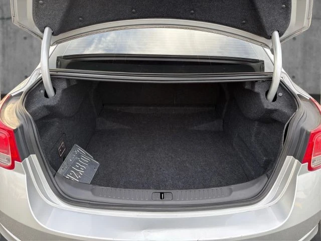 2015 Chevrolet Malibu - Image 13 of 21