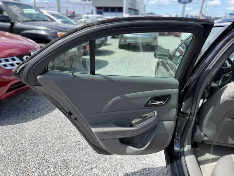 2015 Chevrolet Malibu - Image 11 of 12