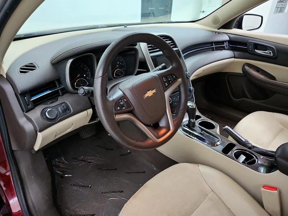 2015 Chevrolet Malibu - Image 9 of 12