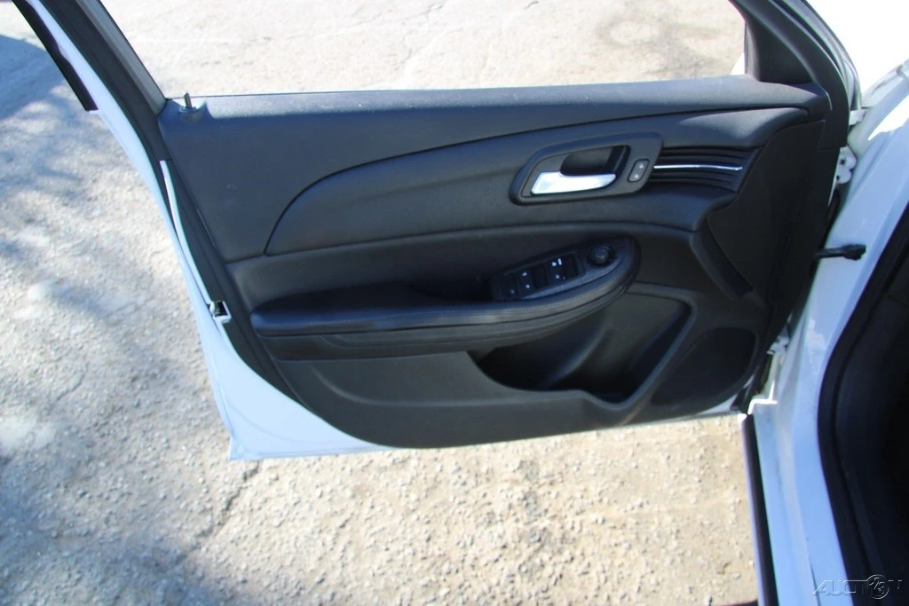2015 Chevrolet Malibu - Image 11 of 21