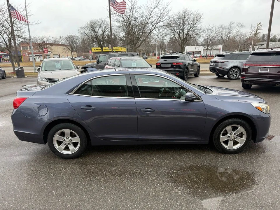 2015 Chevrolet Malibu - Image 4 of 12