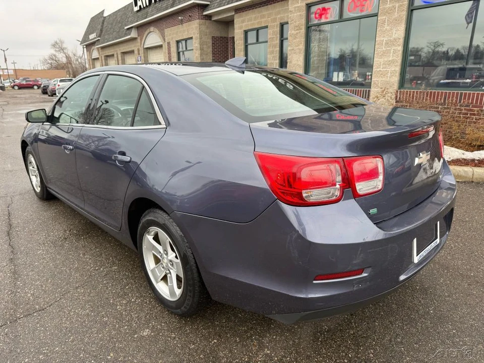 2015 Chevrolet Malibu - Image 7 of 12