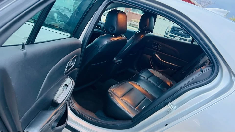 2015 Chevrolet Malibu - Image 9 of 15