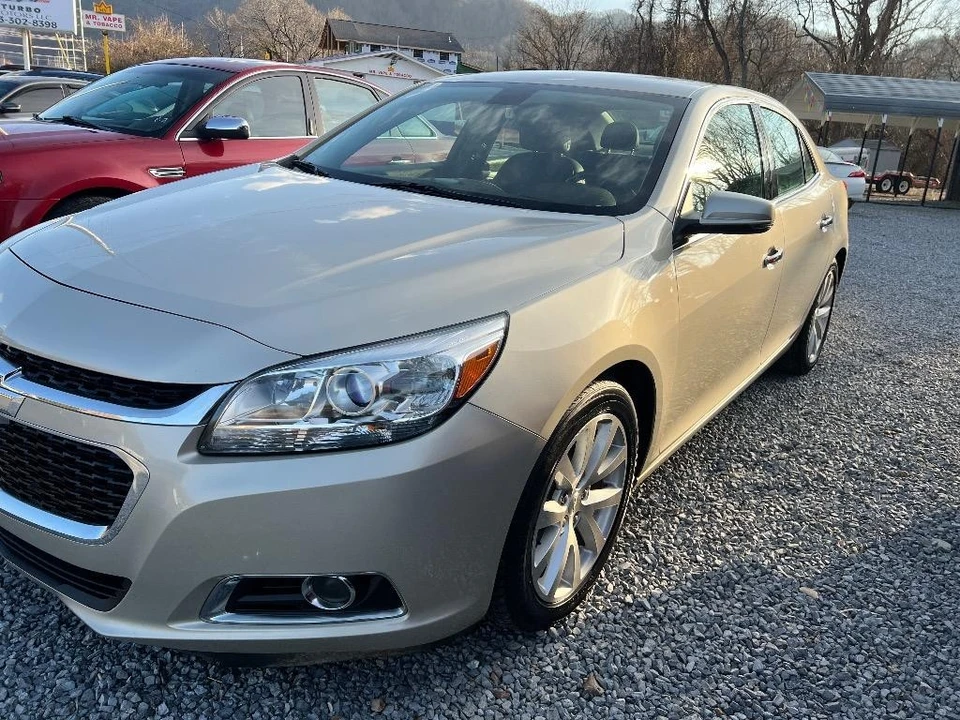 2015 Chevrolet Malibu - Image 2 of 8