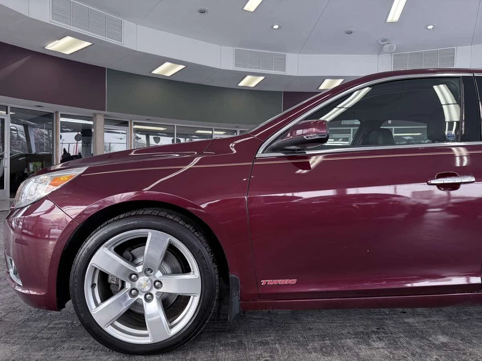 2015 Chevrolet Malibu - Image 10 of 12