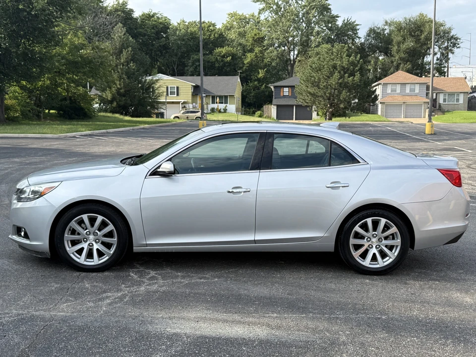 2015 Chevrolet Malibu - Image 2 of 21
