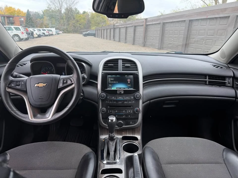 2015 Chevrolet Malibu - Image 6 of 8
