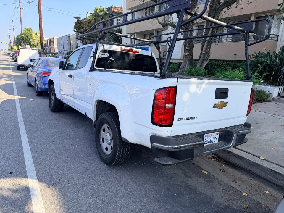 2015 Chevrolet Silverado - Image 6 of 9