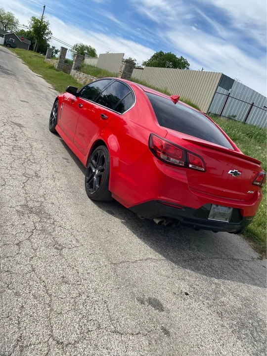 2015 Chevrolet SS - Image 2 of 4