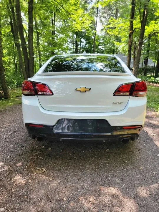 2015 Chevrolet SS - Image 7 of 14