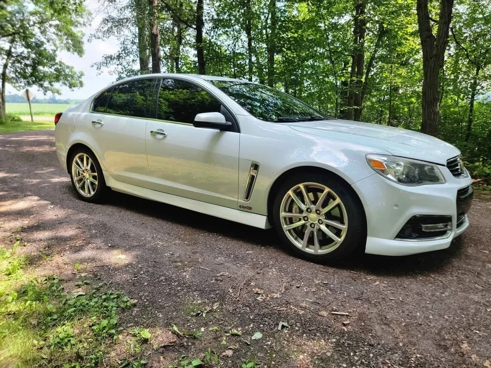 2015 Chevrolet SS - Image 2 of 14