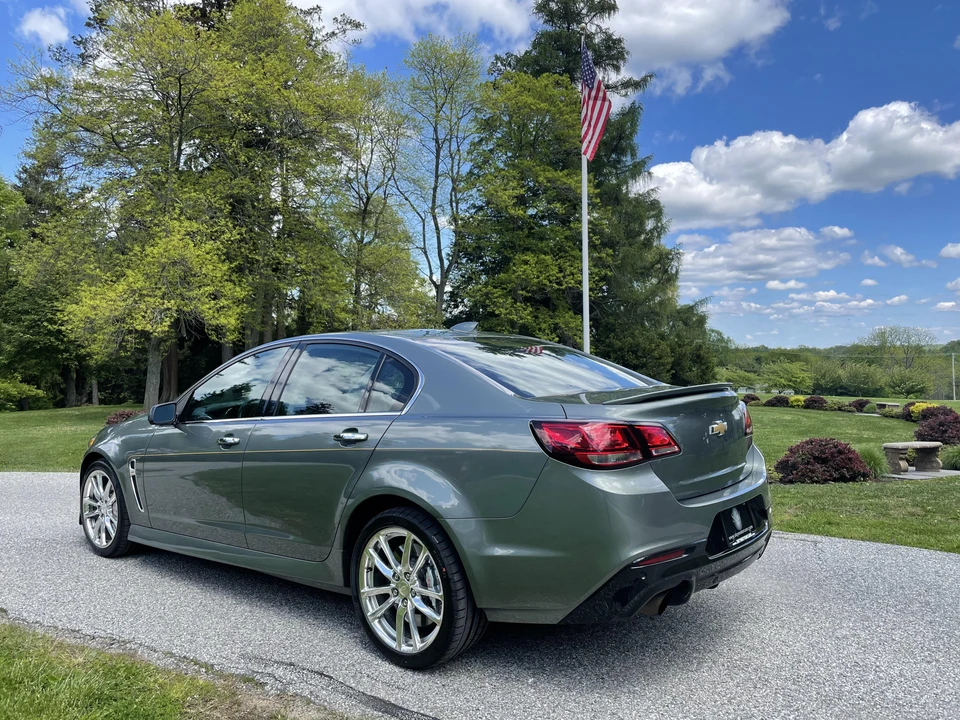 2015 Chevrolet SS - Image 10 of 16