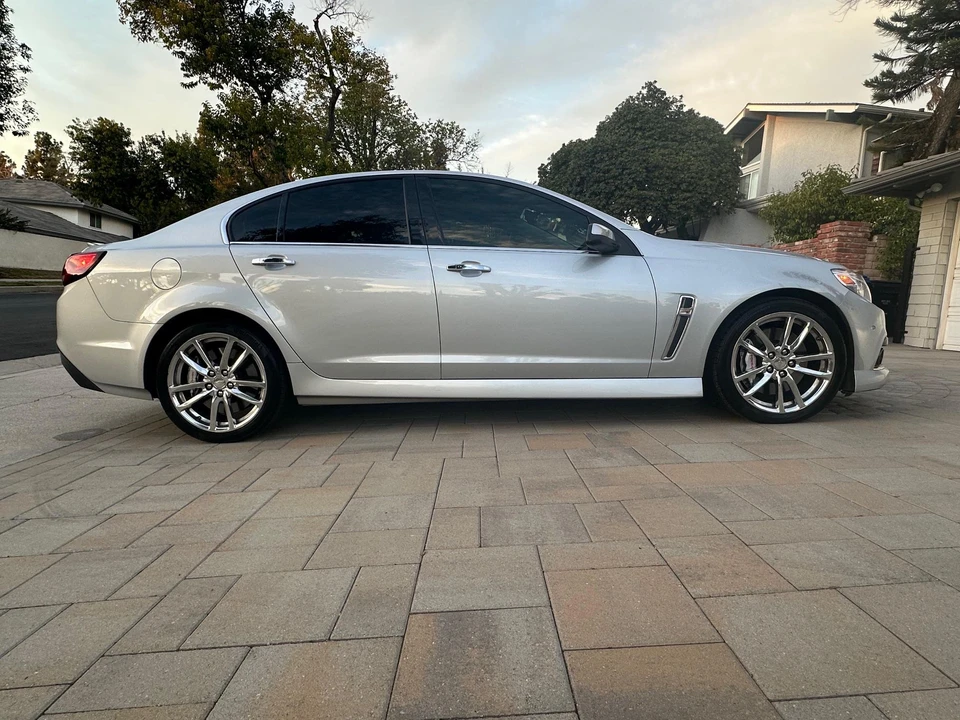 2015 Chevrolet SS - Image 8 of 31