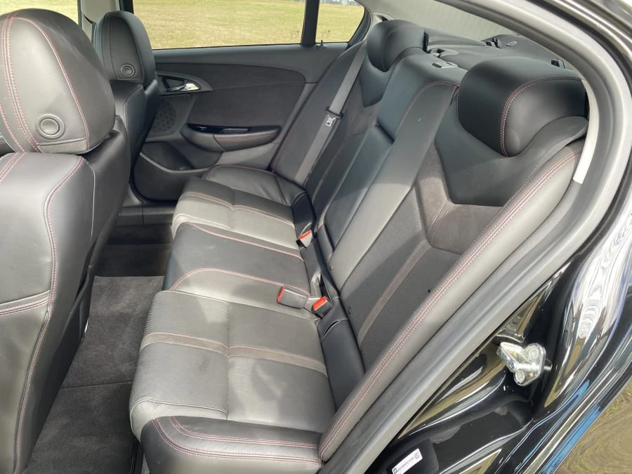 2015 Chevrolet SS - Image 18 of 24