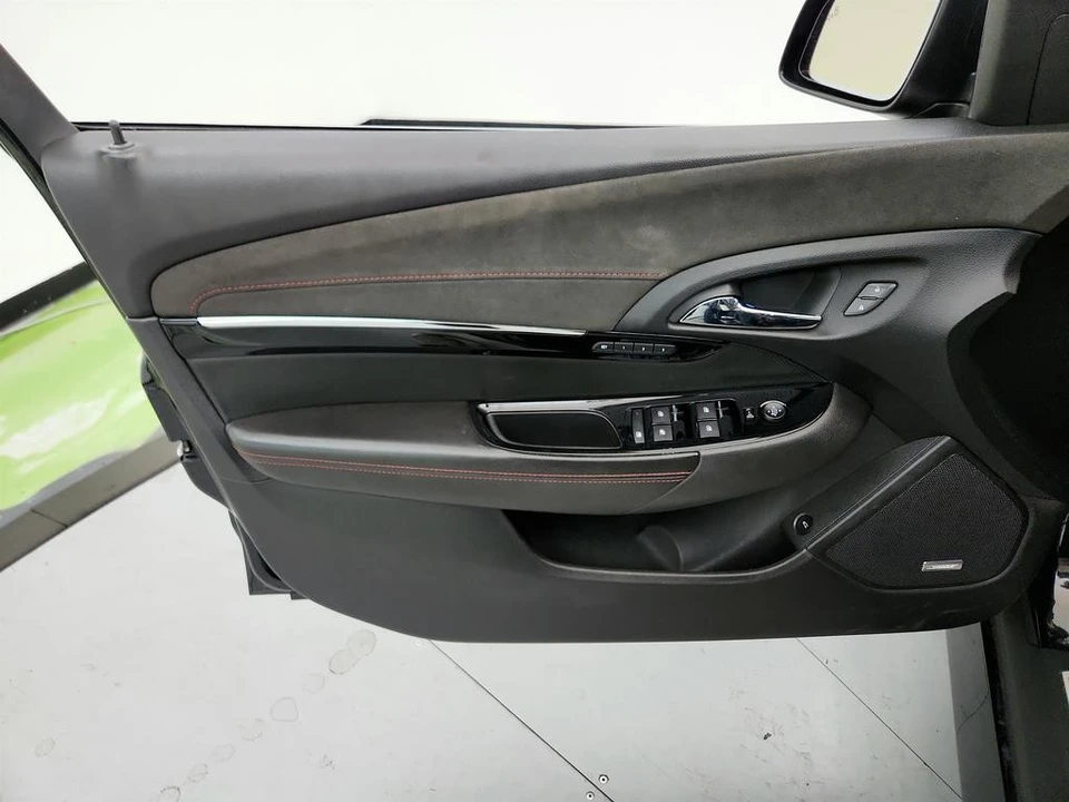 2015 Chevrolet SS - Image 23 of 31