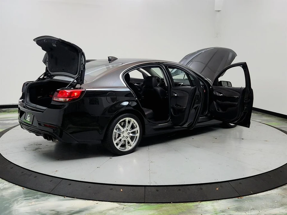 2015 Chevrolet SS - Image 11 of 31