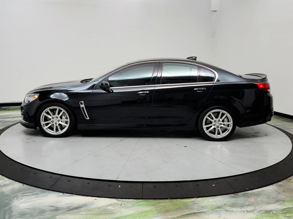 2015 Chevrolet SS - Image 8 of 31