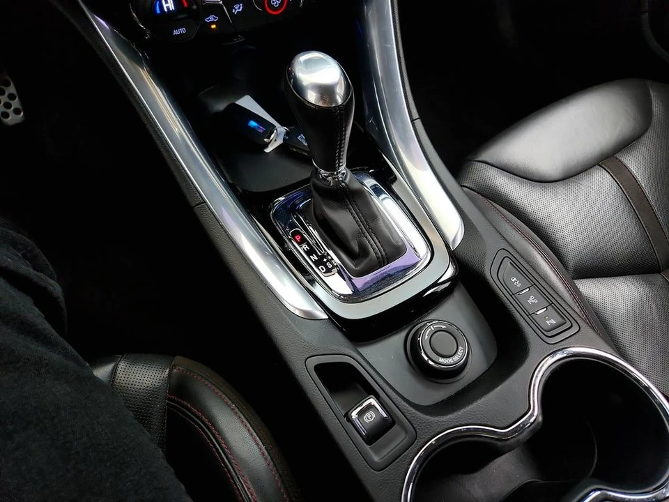 2015 Chevrolet SS - Image 19 of 31