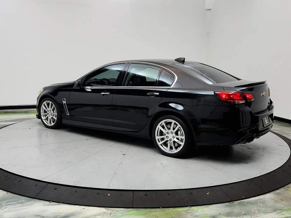 2015 Chevrolet SS - Image 7 of 31