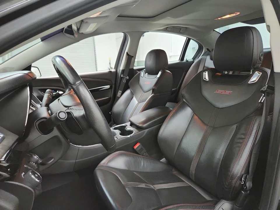 2015 Chevrolet SS - Image 14 of 31