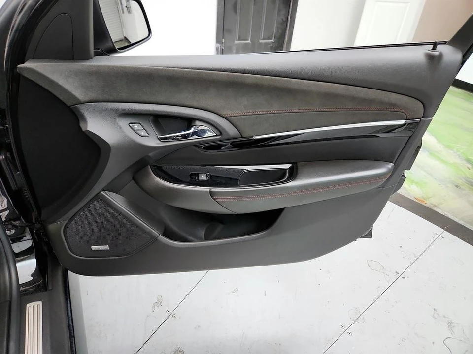 2015 Chevrolet SS - Image 26 of 31