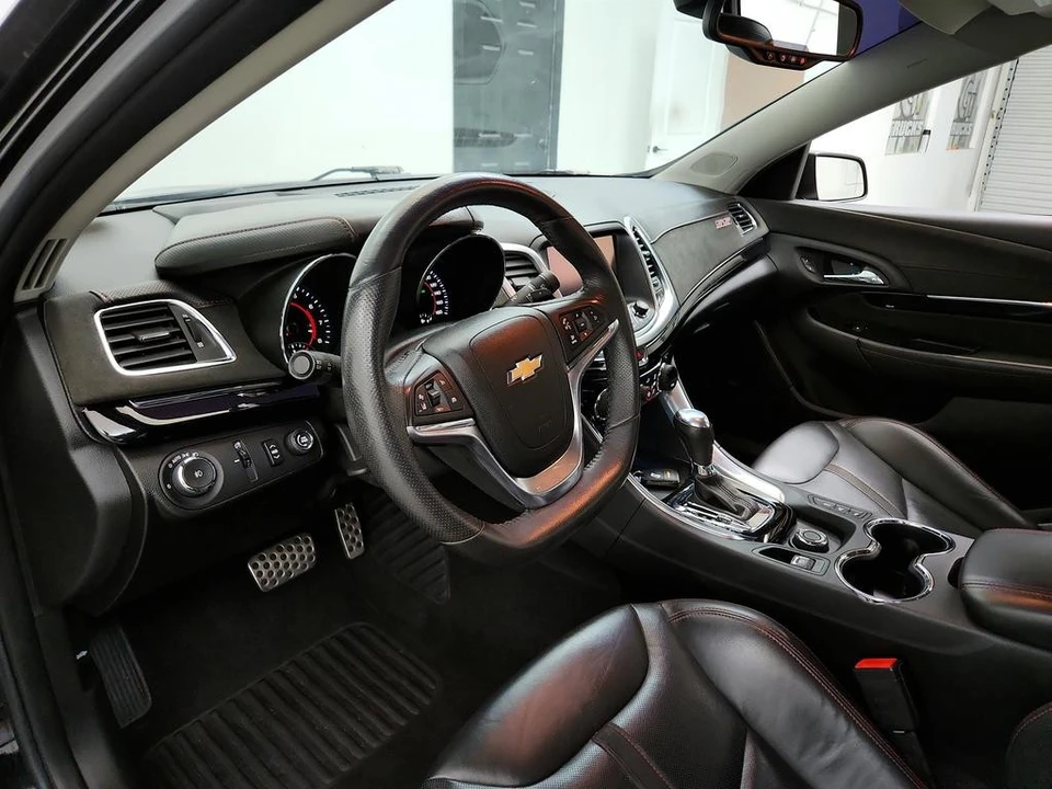 2015 Chevrolet SS - Image 13 of 31