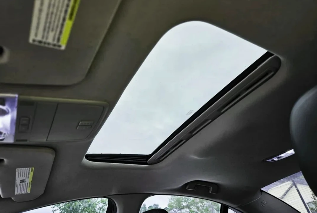 2015 Chevrolet SS - Image 11 of 18