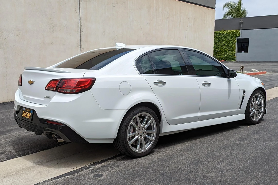 2015 Chevrolet SS - Image 12 of 31