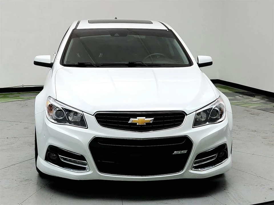 2015 Chevrolet SS - Image 2 of 12