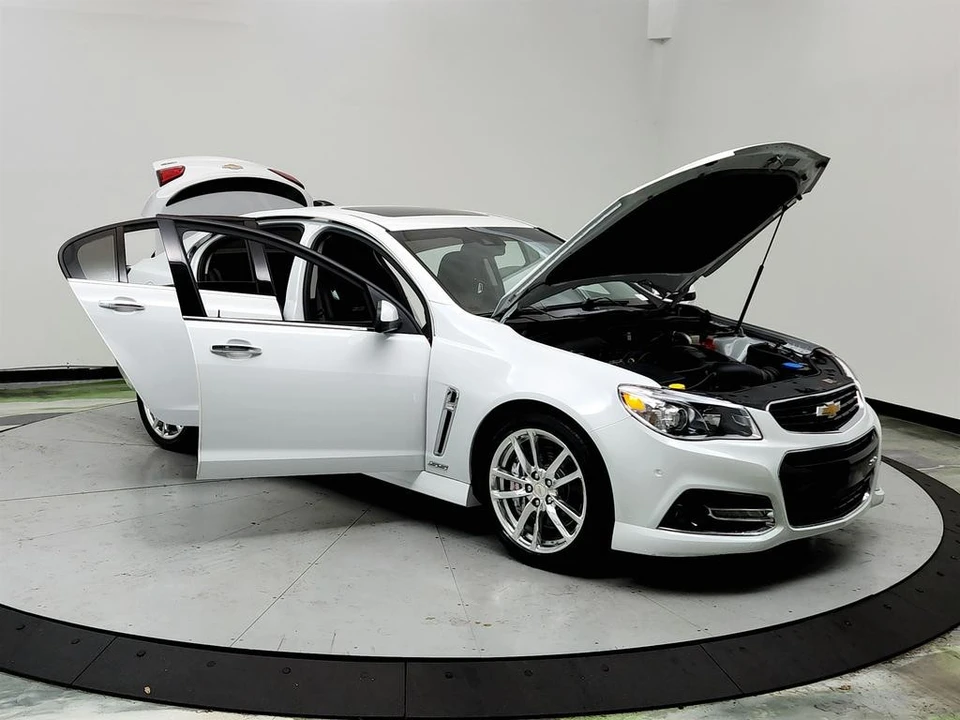 2015 Chevrolet SS - Image 10 of 12