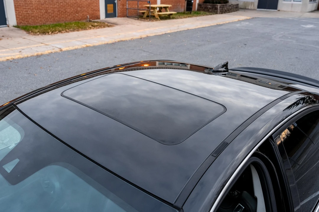2015 Chevrolet SS - Image 28 of 31