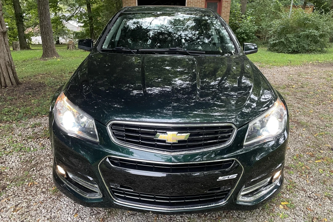 2015 Chevrolet SS - Image 2 of 31