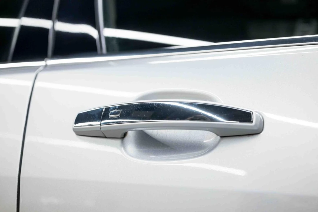 2015 Chevrolet SS - Image 27 of 31