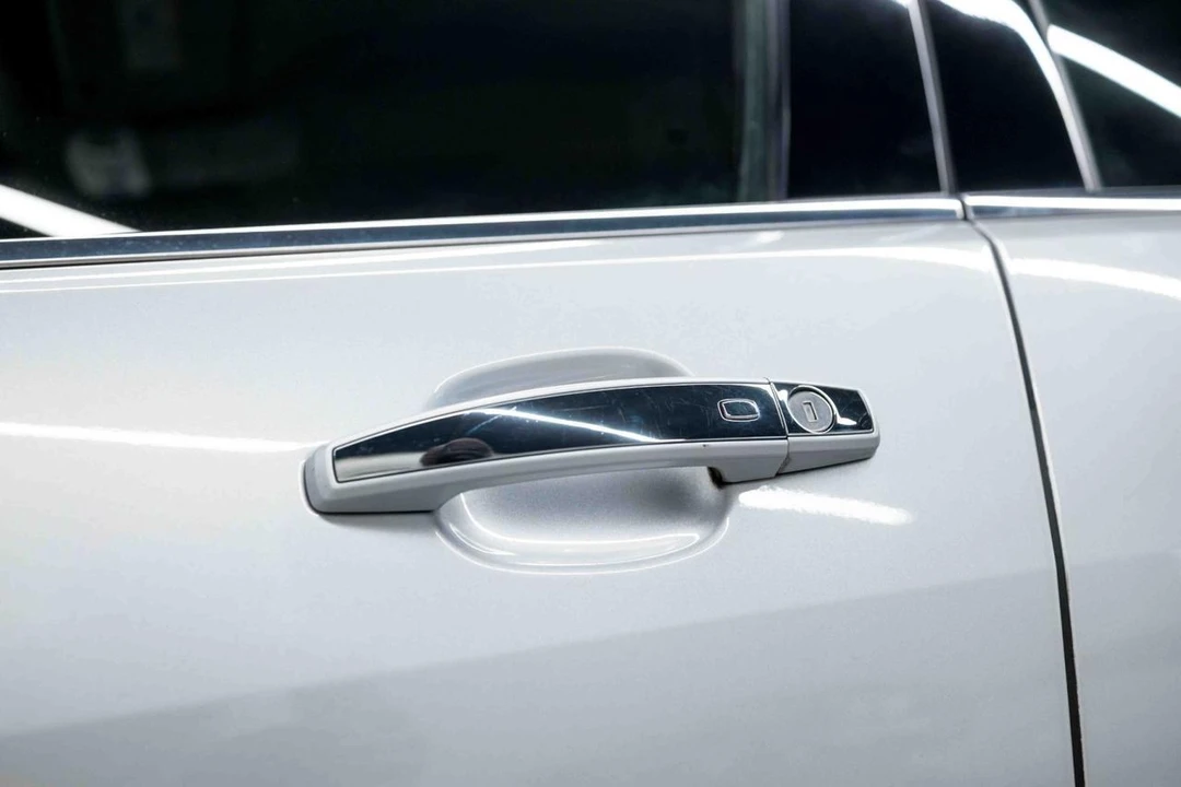 2015 Chevrolet SS - Image 25 of 31