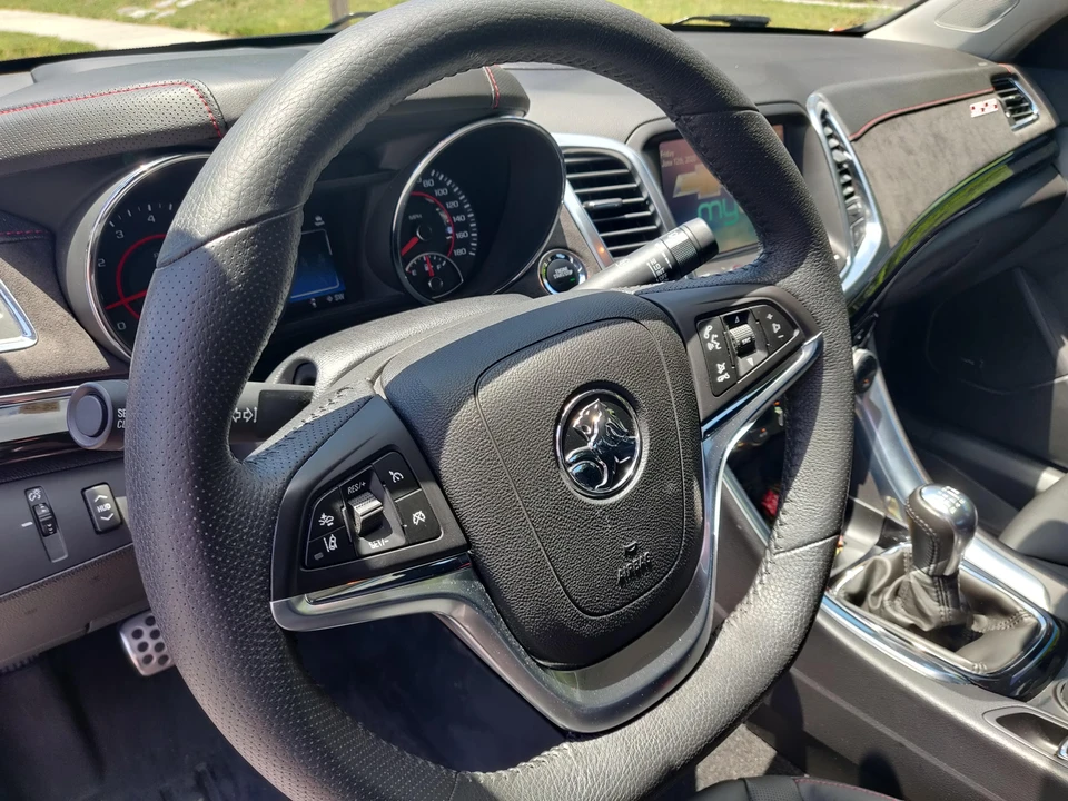 2015 Chevrolet SS - Image 26 of 31