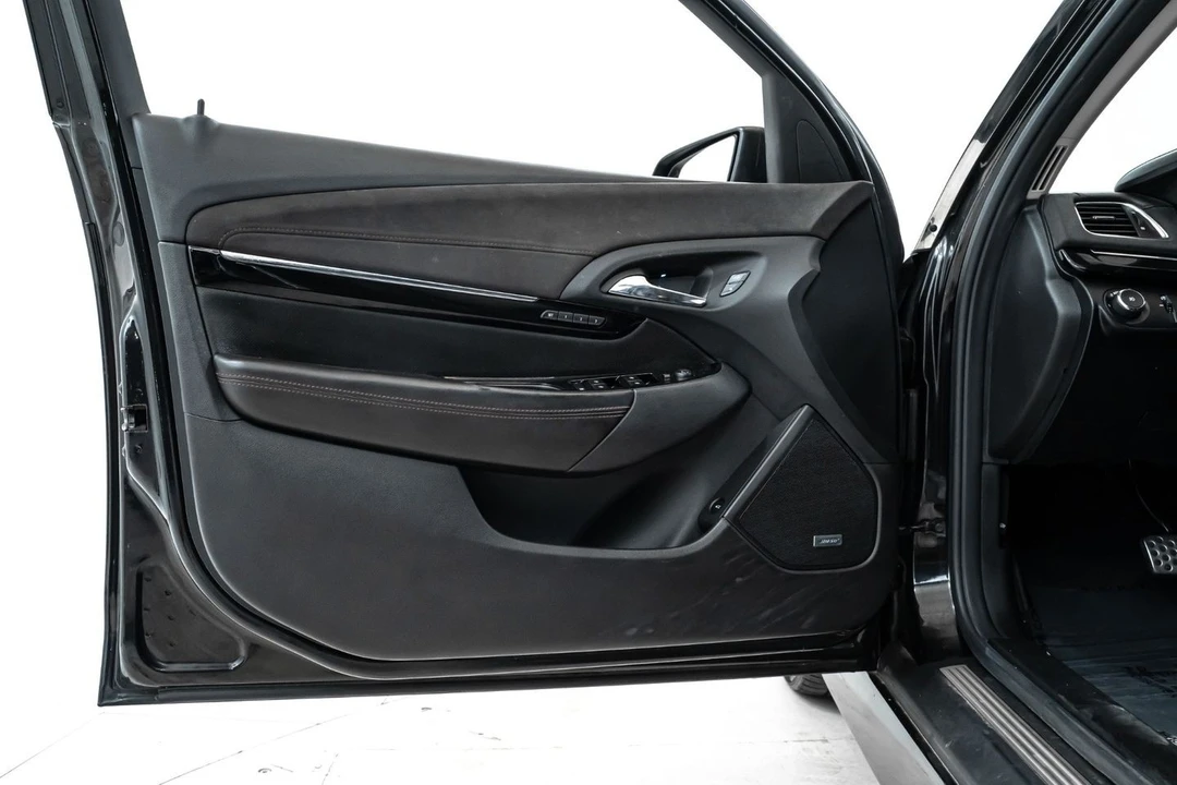 2015 Chevrolet SS - Image 15 of 31