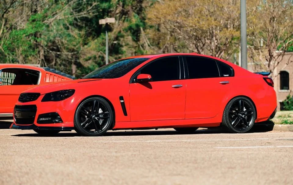 2015 Chevrolet SS - Image 2 of 9