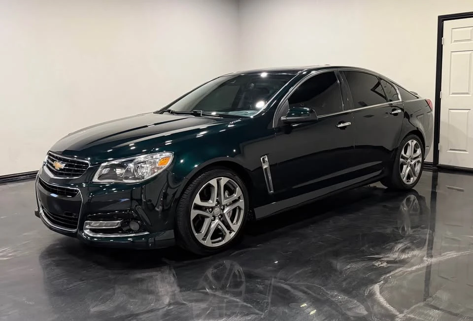 2015 Chevrolet SS - Image 2 of 18
