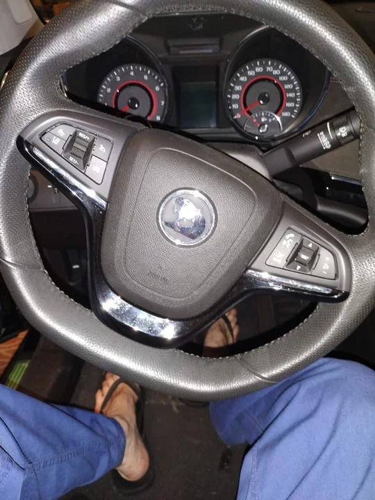 2015 Chevrolet SS - Image 2 of 11