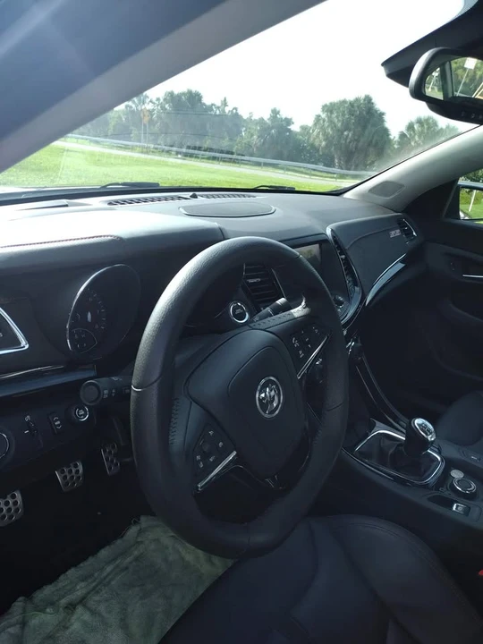 2015 Chevrolet SS - Image 7 of 11