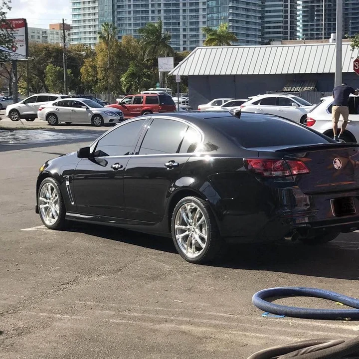 2015 Chevrolet SS - Image 2 of 3