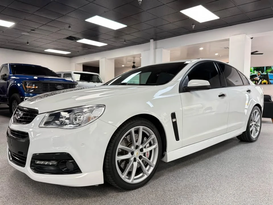 2015 Chevrolet SS - Image 2 of 13