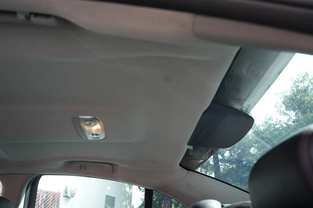 2015 Chevrolet SS - Image 16 of 17