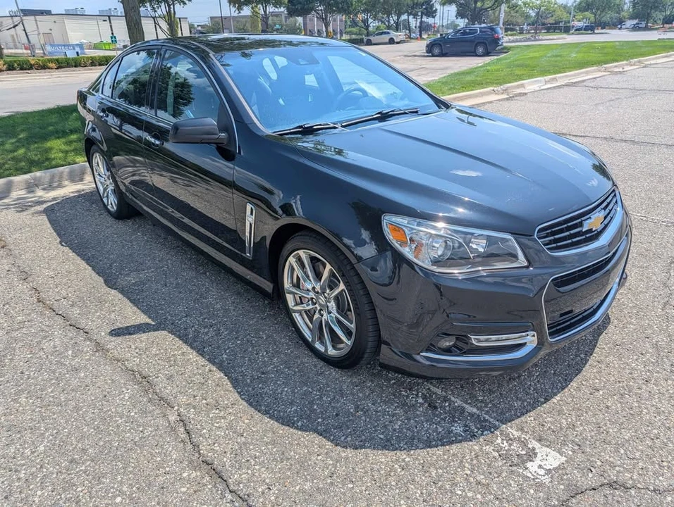 2015 Chevrolet SS - Image 2 of 8