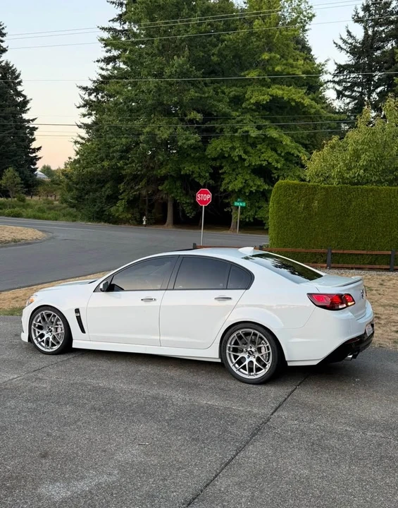 2015 Chevrolet SS - Image 2 of 7