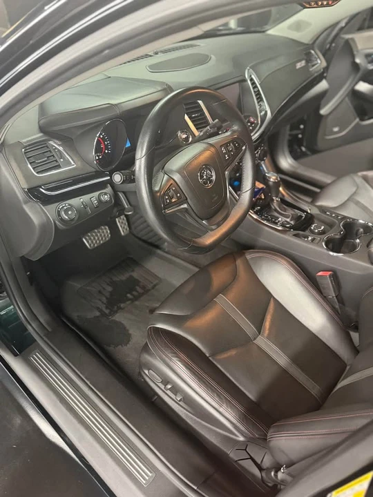 2015 Chevrolet SS - Image 2 of 5