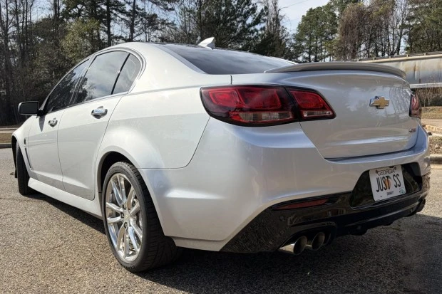 2015 Chevrolet SS - Image 2 of 8