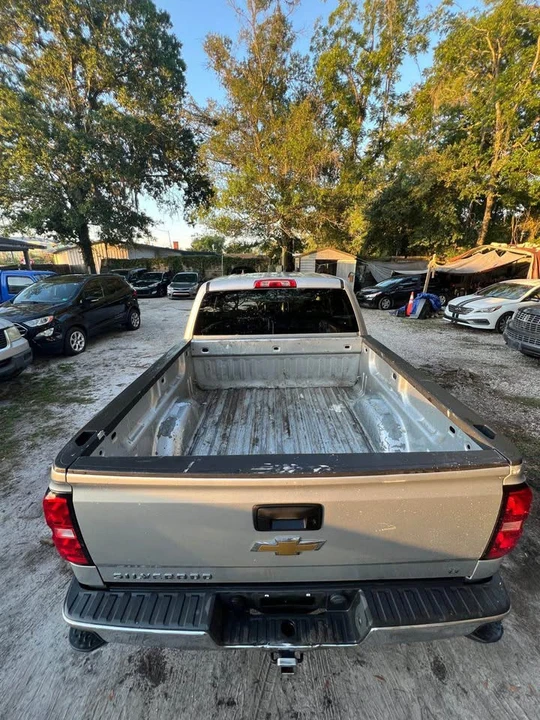 2015 Chevrolet Silverado - Image 9 of 16