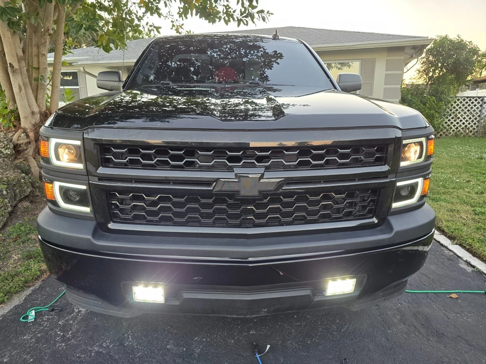 2015 Chevrolet Silverado 2nd Gen - Image 2 of 12