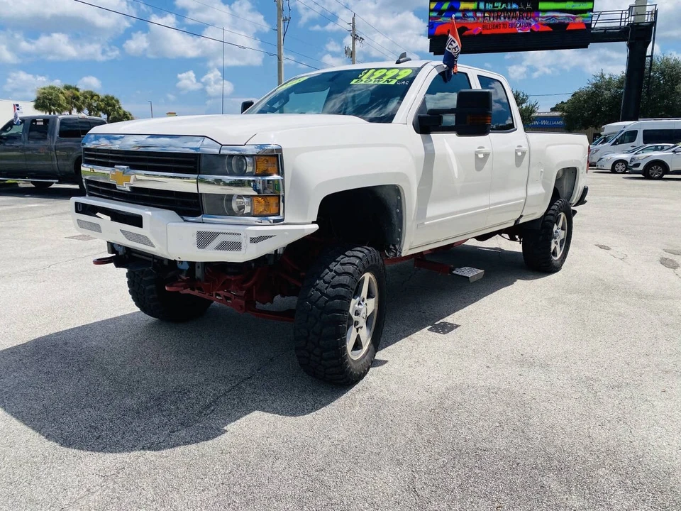 2015 Chevrolet Silverado 3rd Gen - Image 2 of 21